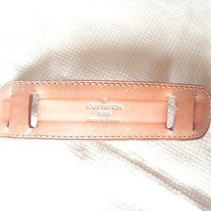 Louis Vuittton Non-Slip Shoulder Stud Strap Pad